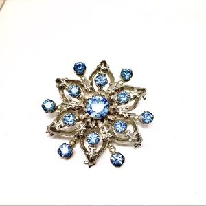 Beautiful Vintage Blue Rhinestone Brooch